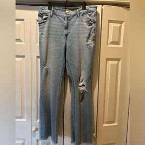 Distressed Light Blue Women's Jeans